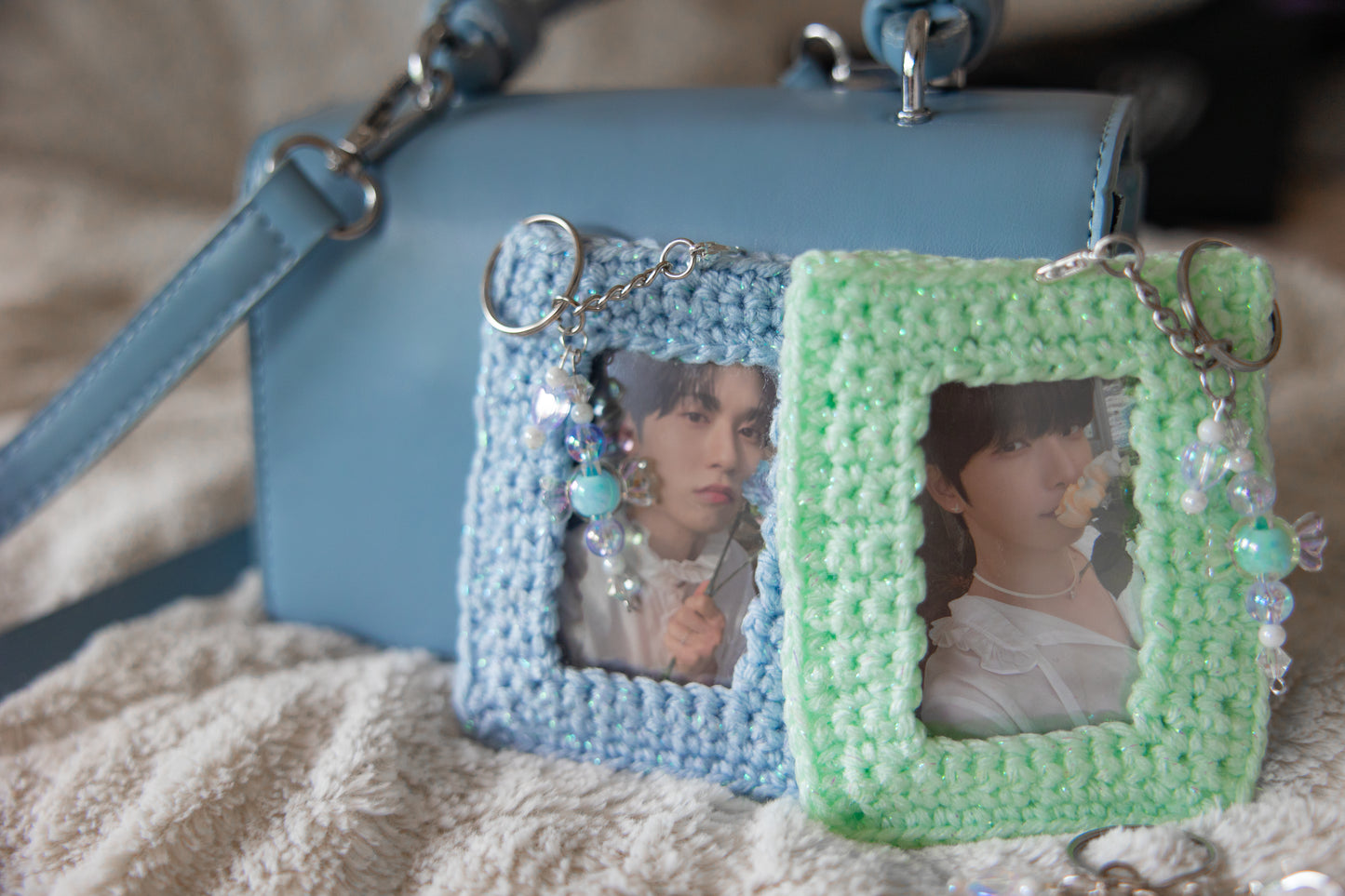 Twinkling Crocheted Photocard Holder (Baby Blue)