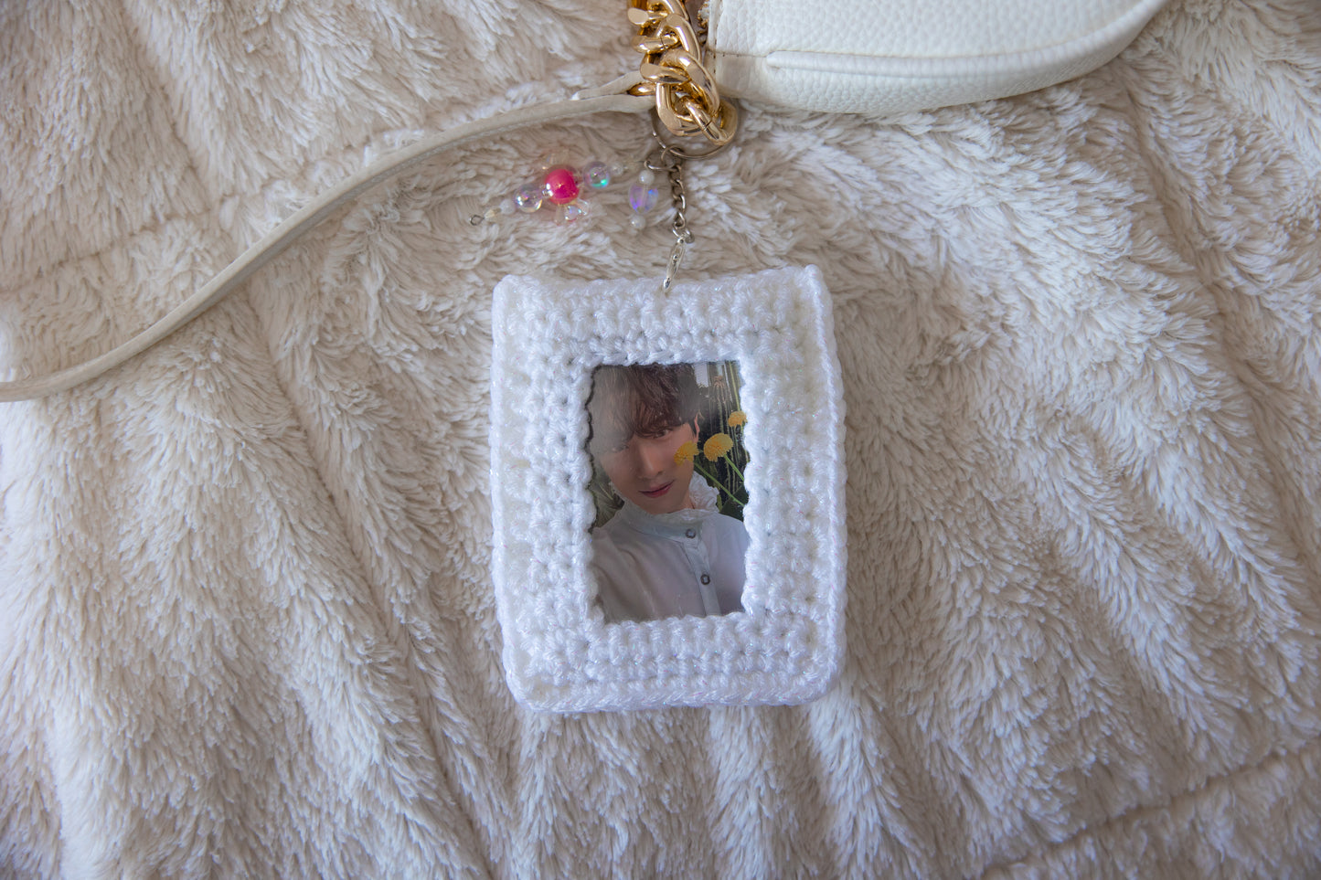 Twinkling Crocheted Photocard Holder (White)