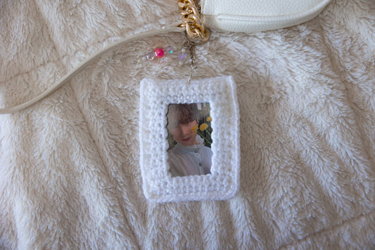 Twinkling Crocheted Photocard Holder (White)